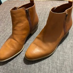 Chaps womens size 10B boots